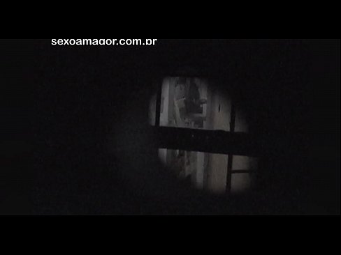 ❤️ Blondina este filmată în secret de un voyeur din cartier ascuns în spatele unor cărămizi goale ❤ at ro.teatroporno.ru