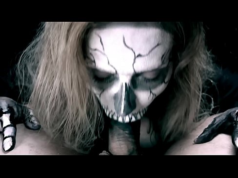 ❤️ Fată demonică sugând pula cu gura ei neagră și înghițind spermă. ❤ at ro.teatroporno.ru